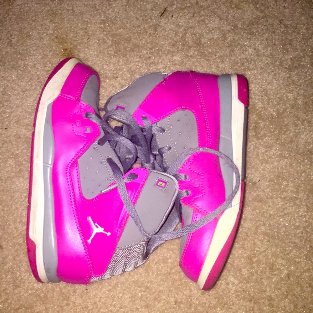 Pink kids Jordan’s